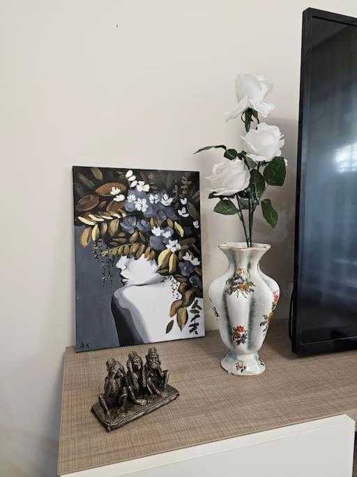 Serenity In The Heart Of Varna With Parking Ngoại thất bức ảnh