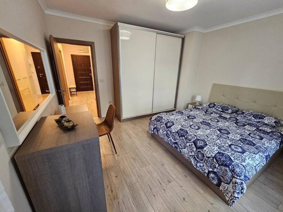 Serenity In The Heart Of Varna With Parking Ngoại thất bức ảnh
