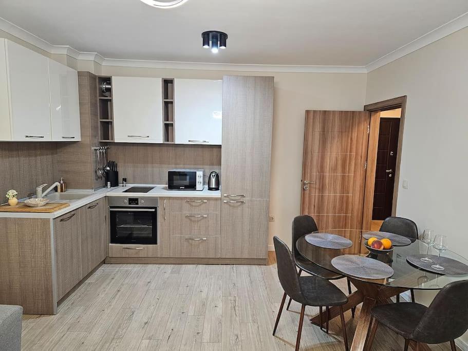 Serenity In The Heart Of Varna With Parking Ngoại thất bức ảnh