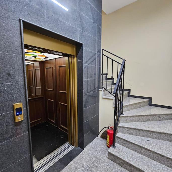Serenity In The Heart Of Varna With Parking Ngoại thất bức ảnh